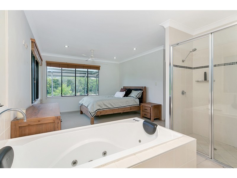 61 Stoney Creek Road, Speewah QLD 4881