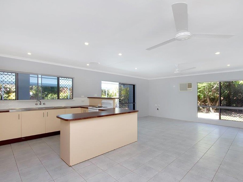 140 Trinity Beach Road, Trinity Beach QLD 4879