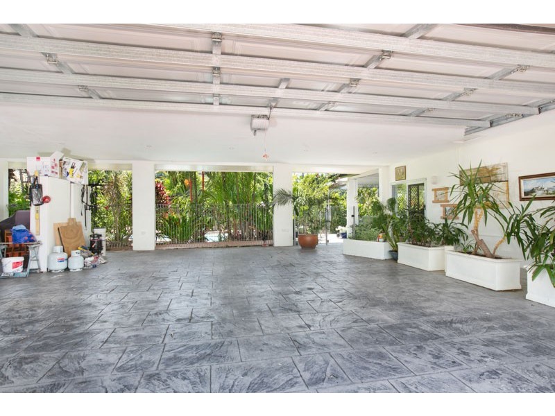 5 Conch Close, Trinity Beach QLD 4879