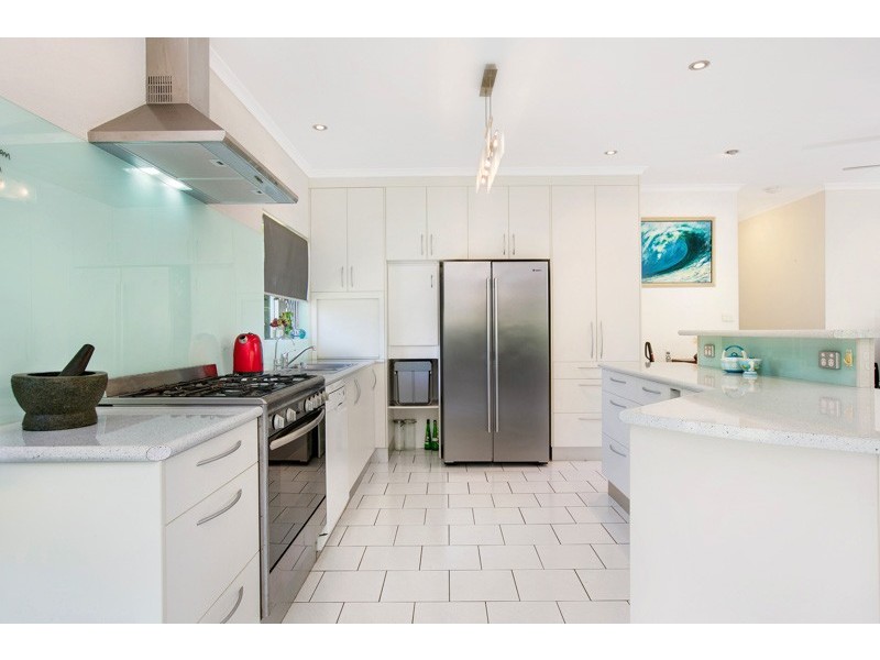 5 Conch Close, Trinity Beach QLD 4879