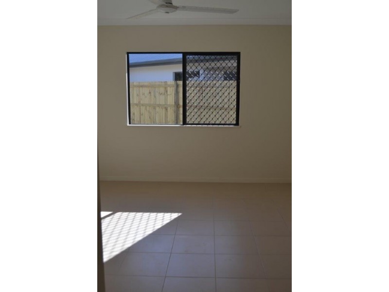 15 Hideaway Close, Palm Cove QLD 4879