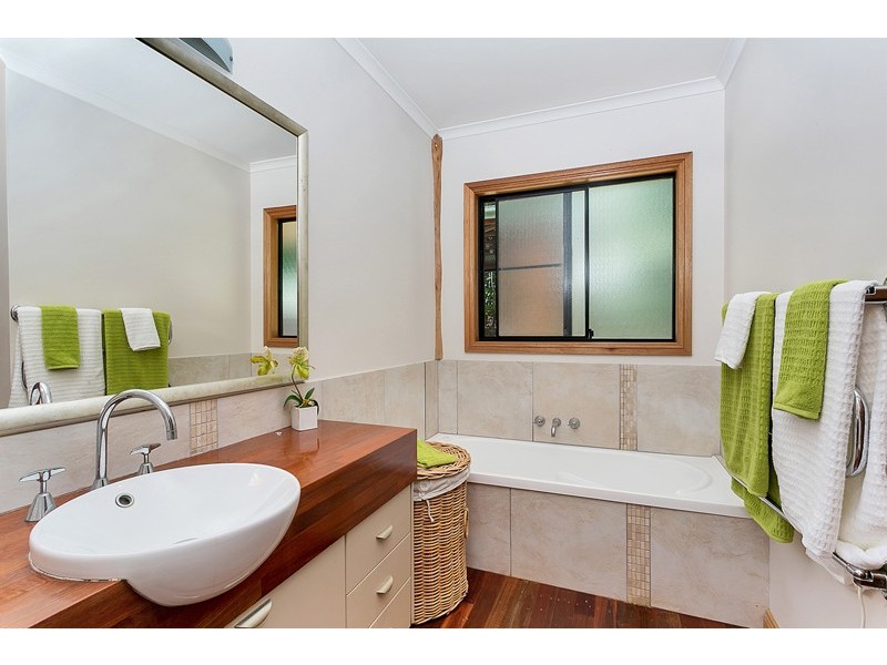 16 Coconut Grove, Kuranda QLD 4881