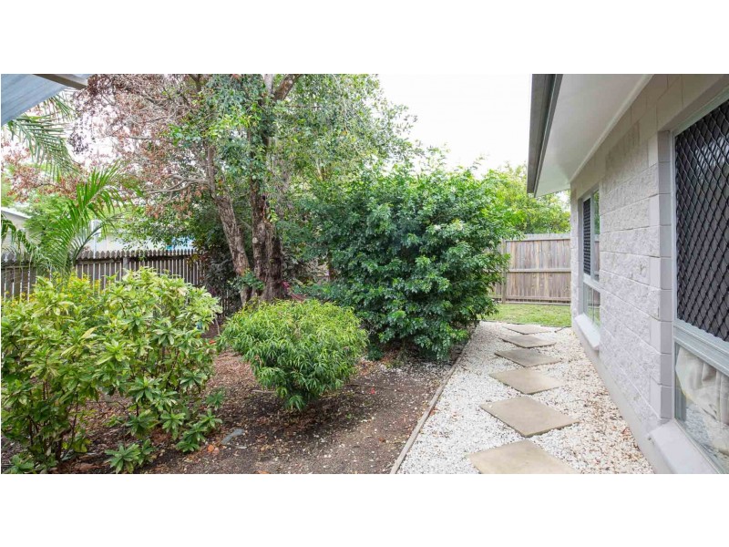 8A Wewak Street, Trinity Beach QLD 4879