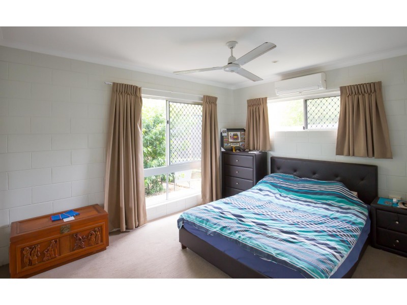 8A Wewak Street, Trinity Beach QLD 4879