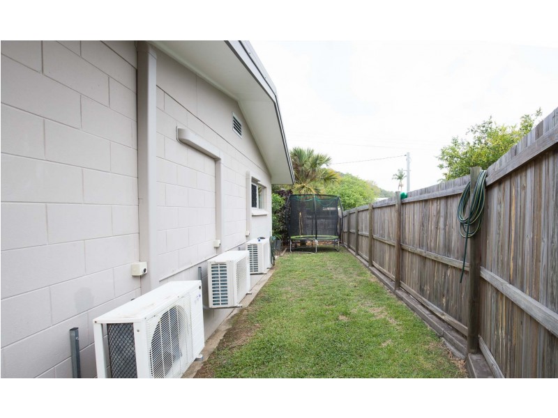 8A Wewak Street, Trinity Beach QLD 4879