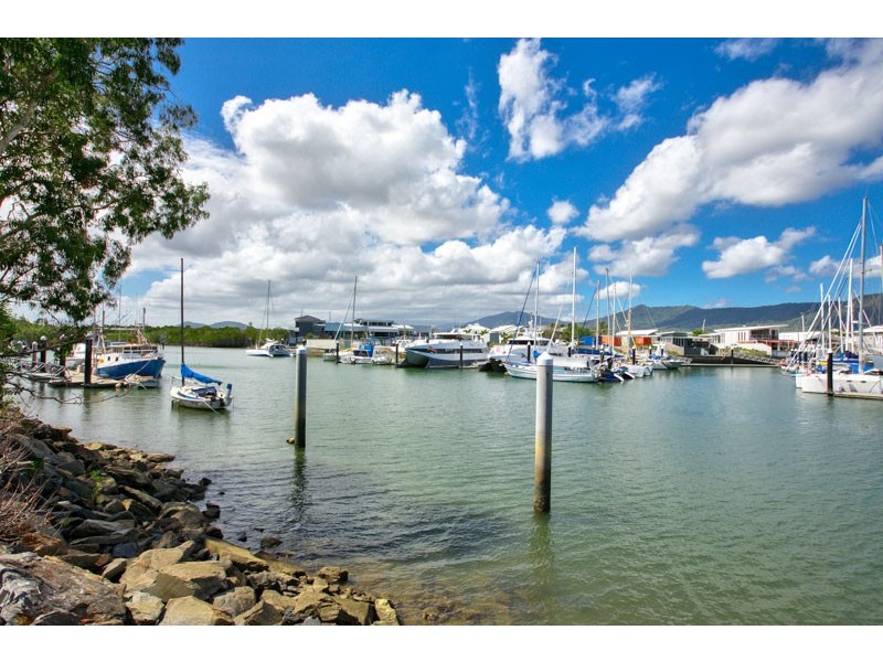 13 Riverside Parade, Trinity Park QLD 4879