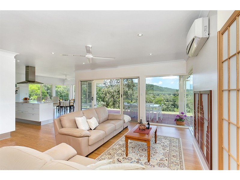 3 Sandalwood Close, Kuranda QLD 4881