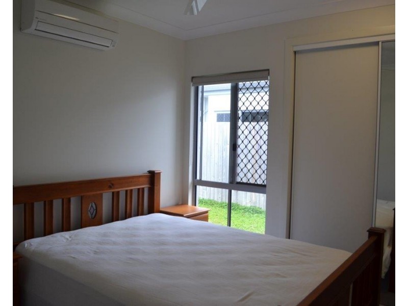 11 Murrinda Gardens, Trinity Park QLD 4879