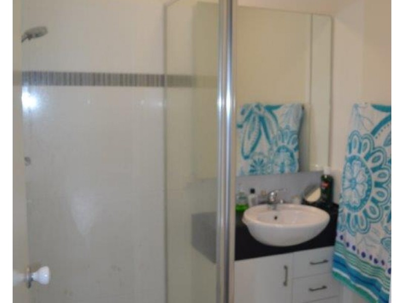 11 Murrinda Gardens, Trinity Park QLD 4879