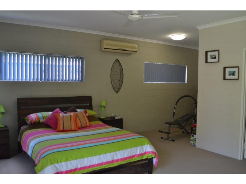 6 Cayley Street, Trinity Beach QLD 4879