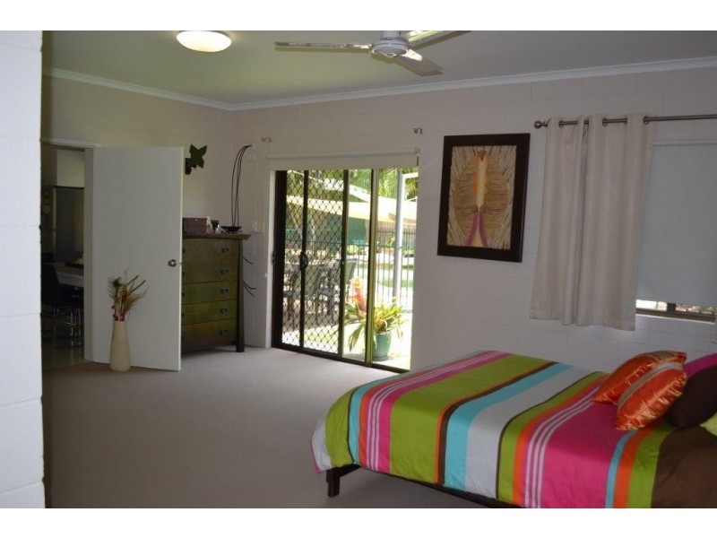 6 Cayley Street, Trinity Beach QLD 4879