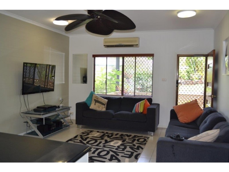 6 Cayley Street, Trinity Beach QLD 4879