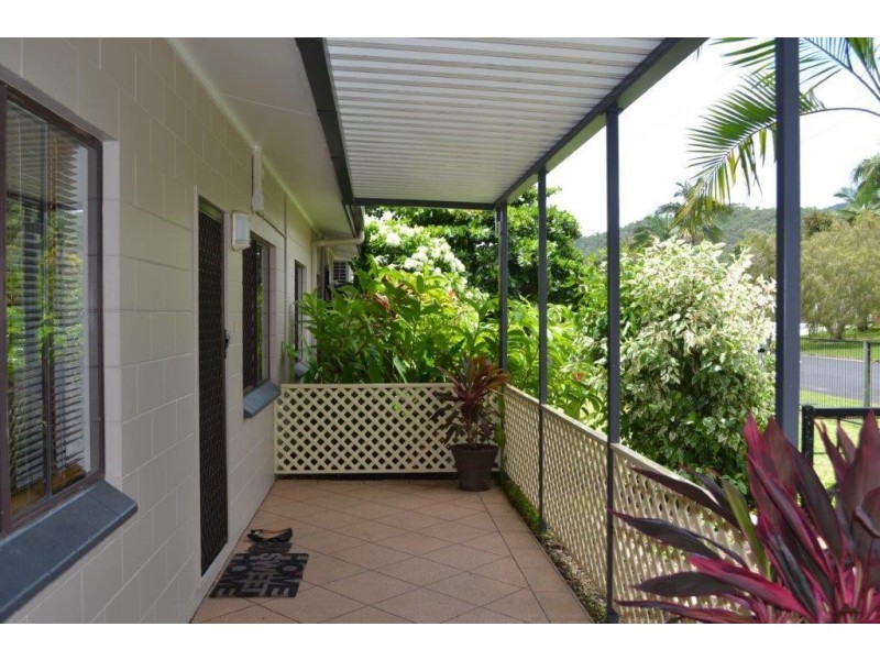 6 Cayley Street, Trinity Beach QLD 4879