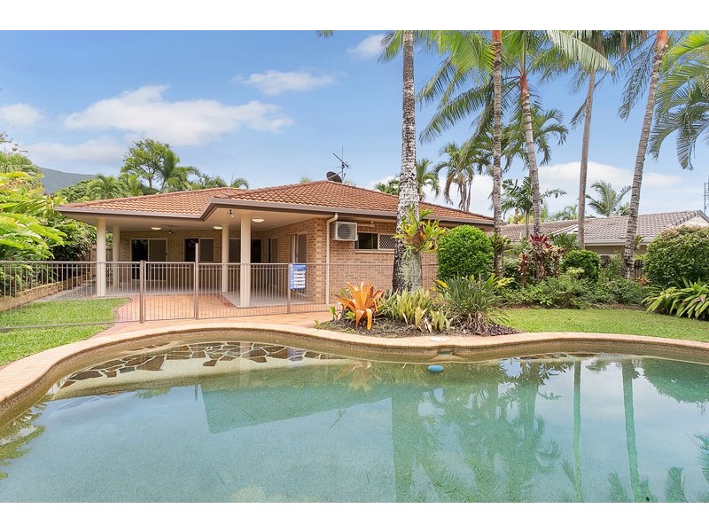 4 Pellowe Street, Clifton Beach QLD 4879