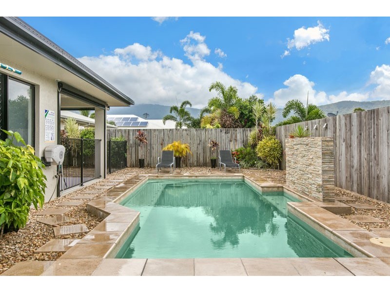 6 Como Close, Kewarra Beach QLD 4879