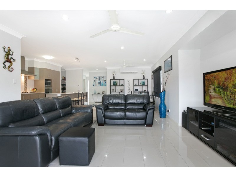 6 Como Close, Kewarra Beach QLD 4879