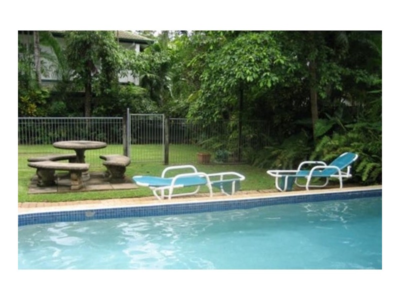 2/46 Moore Street, Trinity Beach QLD 4879