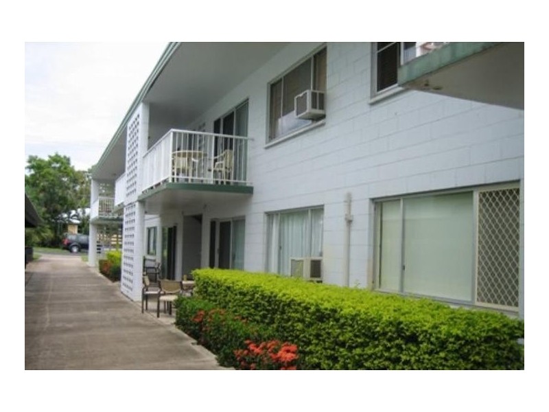 2/46 Moore Street, Trinity Beach QLD 4879