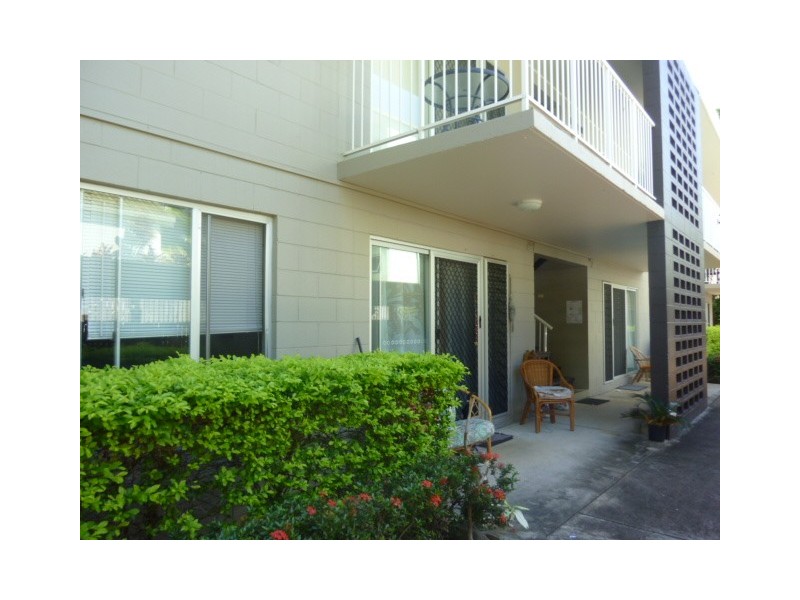 2/46 Moore Street, Trinity Beach QLD 4879