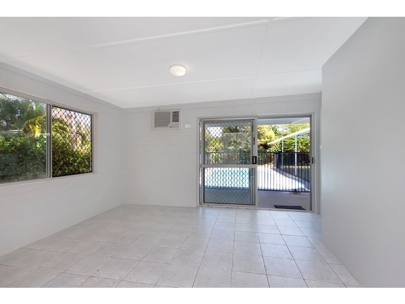 140 Trinity Beach Road, Trinity Beach QLD 4879