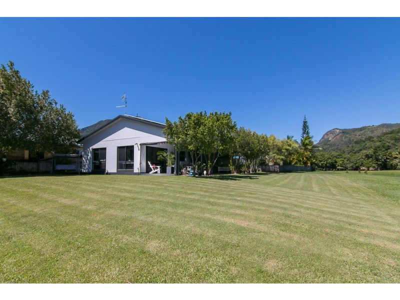 112/31 Lake Placid Road, Caravonica QLD 4878