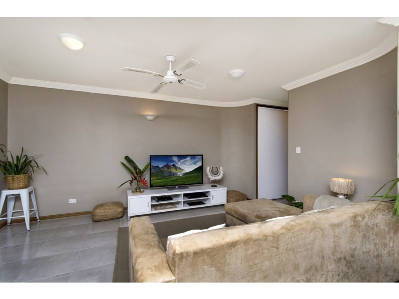 8/34 Oliva Street, Palm Cove QLD 4879