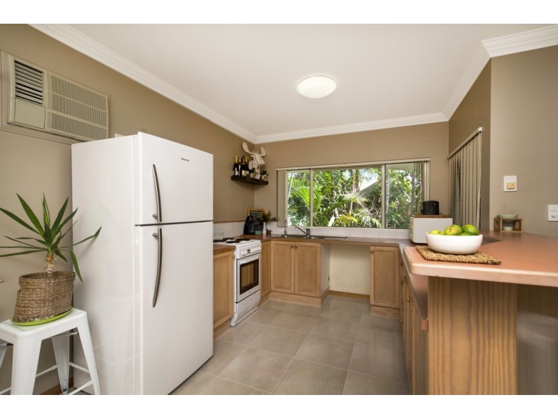 8/34 Oliva Street, Palm Cove QLD 4879