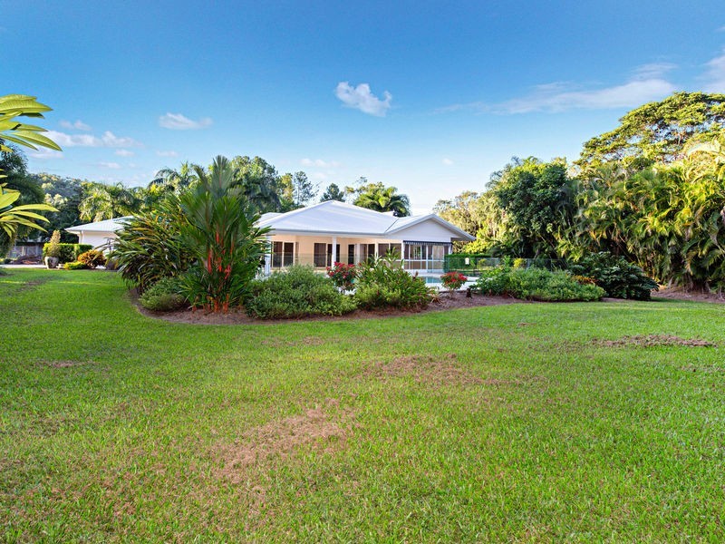 21-23 Evergreen Street, Clifton Beach QLD 4879