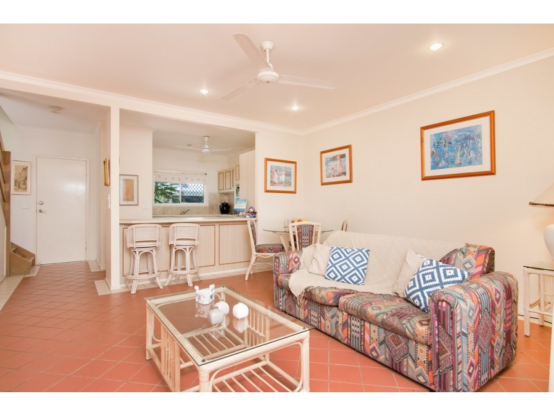 11/77-79 Moore Street, Trinity Beach QLD 4879