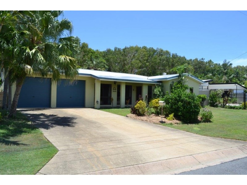24 Starling Street, Kewarra Beach QLD 4879