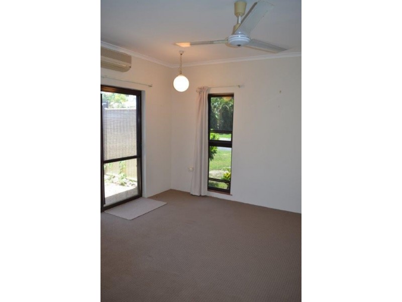 24 Starling Street, Kewarra Beach QLD 4879