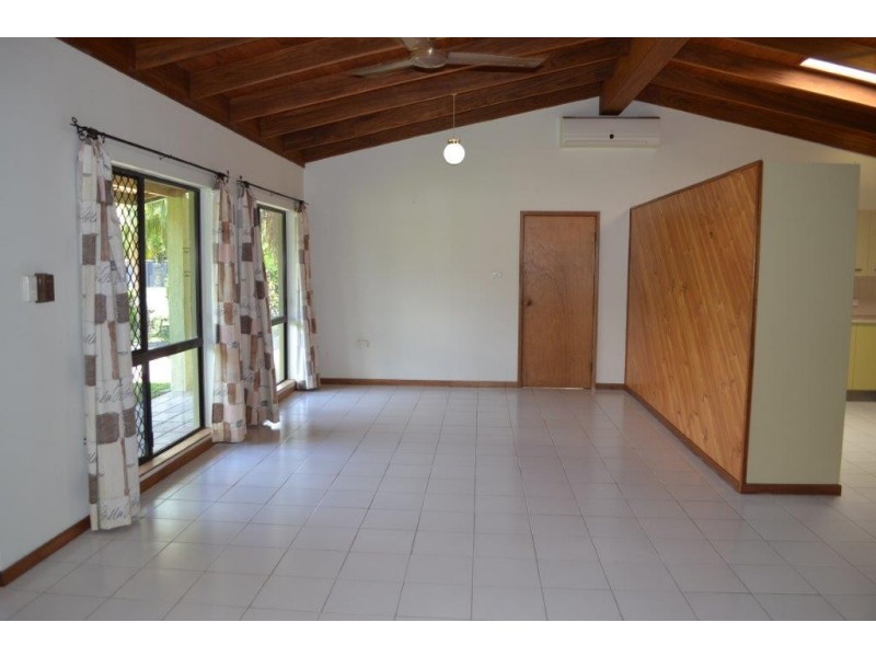 24 Starling Street, Kewarra Beach QLD 4879