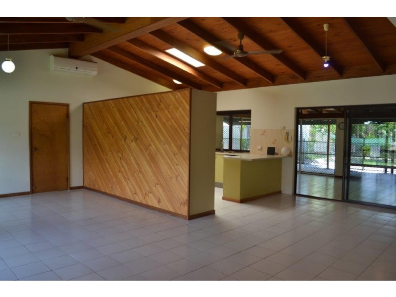 24 Starling Street, Kewarra Beach QLD 4879