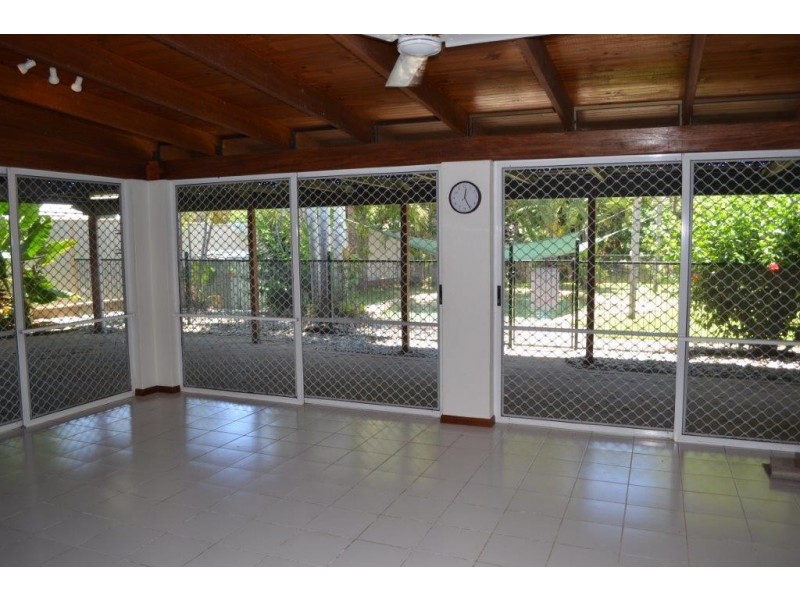 24 Starling Street, Kewarra Beach QLD 4879