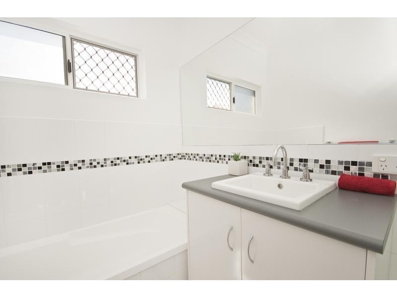 8 Capri Close, Kewarra Beach QLD 4879