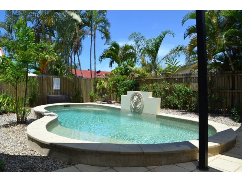 8 Capri Close, Kewarra Beach QLD 4879