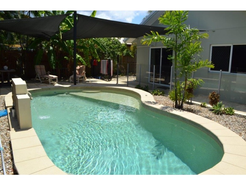8 Capri Close, Kewarra Beach QLD 4879