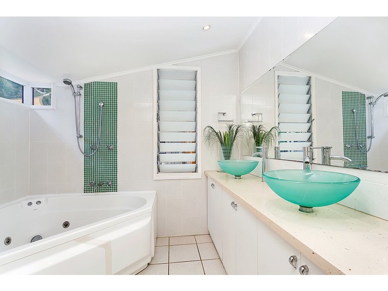 54 Terebra Street, Palm Cove QLD 4879