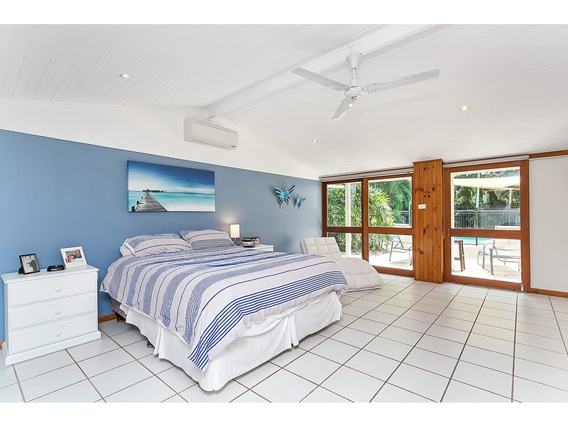 54 Terebra Street, Palm Cove QLD 4879
