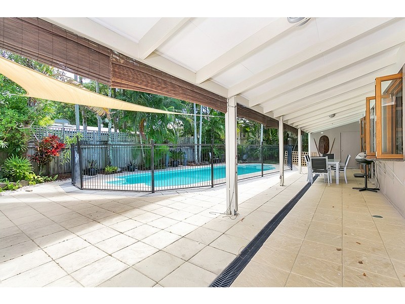 54 Terebra Street, Palm Cove QLD 4879