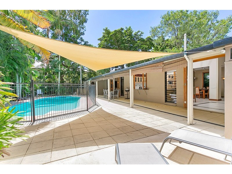 54 Terebra Street, Palm Cove QLD 4879