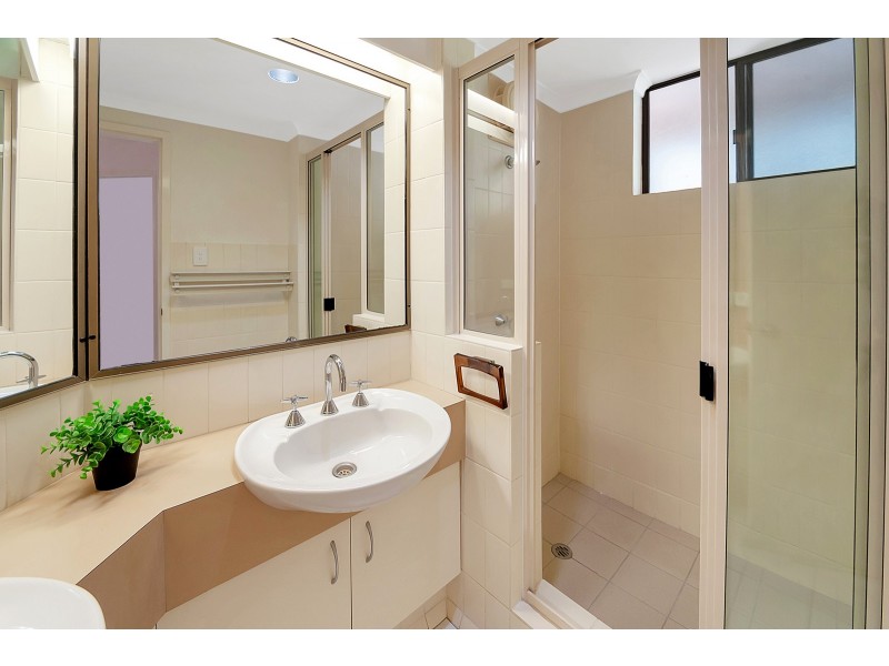 2/12 Clifton Road, Clifton Beach QLD 4879