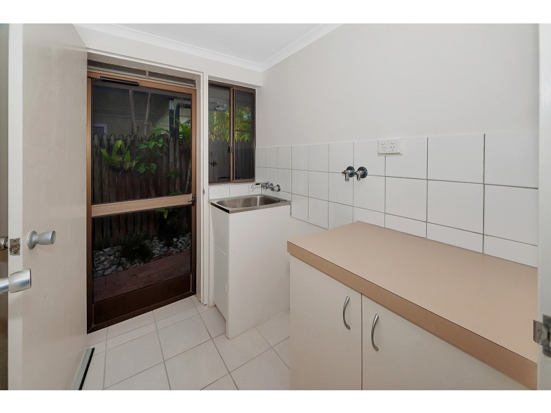 2/12 Clifton Road, Clifton Beach QLD 4879