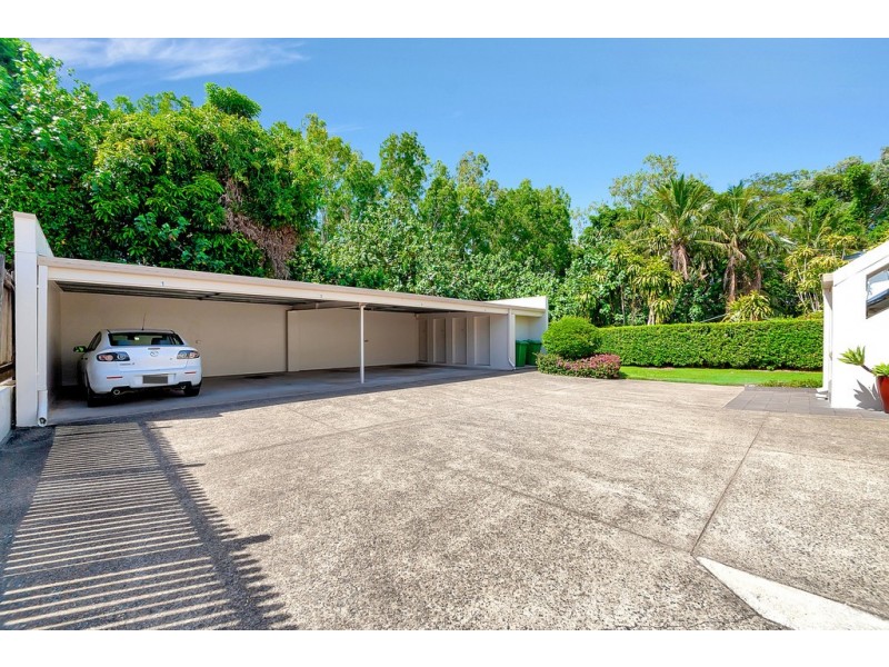 2/12 Clifton Road, Clifton Beach QLD 4879