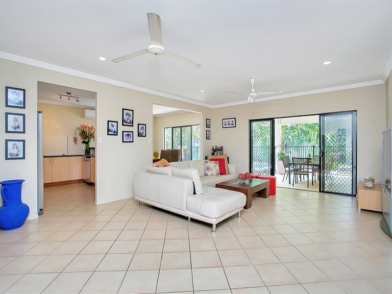 10 Howie Close, Kewarra Beach QLD 4879