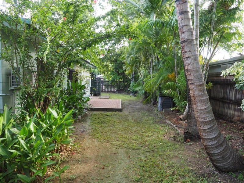 32 Starling Street, Kewarra Beach QLD 4879