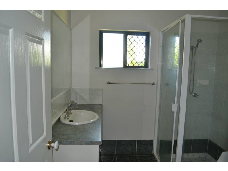 11 Dolphin Close, Kewarra Beach QLD 4879