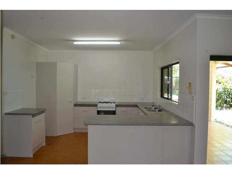 11 Dolphin Close, Kewarra Beach QLD 4879