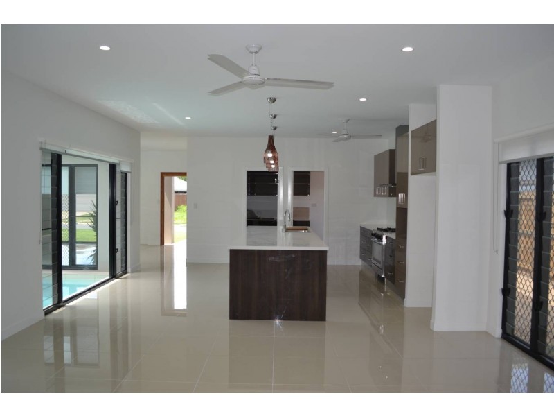 1 Bluecove Circuit, Trinity Park QLD 4879