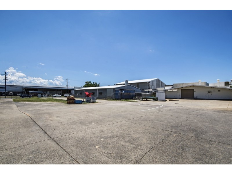 37 and 39 Joan street, Bungalow QLD 4870